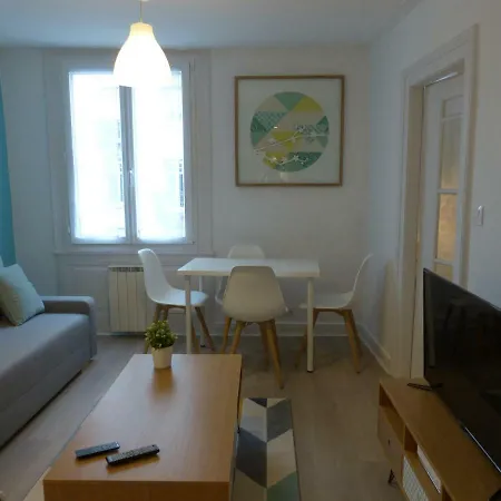 Appt Contemporain & Romantique Fosse Des Orphelins Apartment *